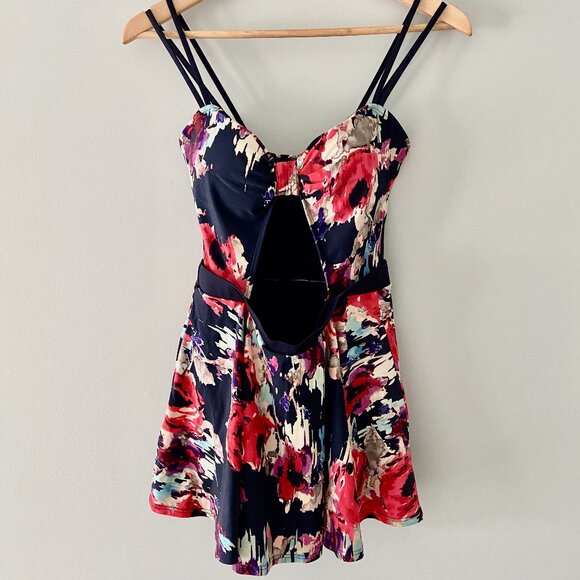 NWOT KATE SPADE Abstract Floral One-Piece Swimsuit with Skirt - Size S - Picture 1 of 6